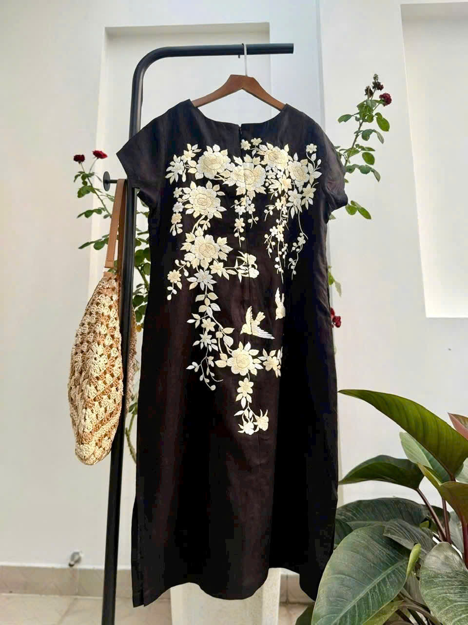 VÁY LINEN THÊU TAY